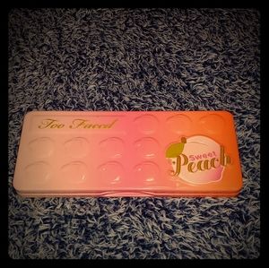 Too Faced Sweet Peach pallette